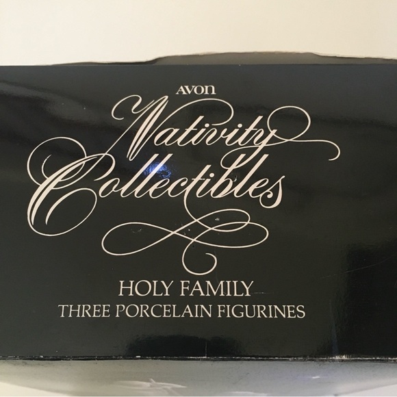 Avon White Nativity Scene Set of 3 Porcelain Figurines Holy Family Boxed 1981 - Picture 2 of 8